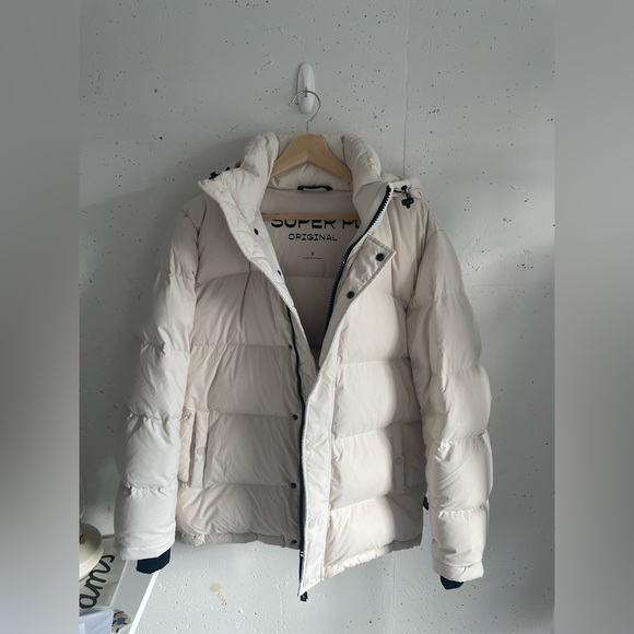 Aritzia Super Puff in Matte Pearl - Picture 2 of 10